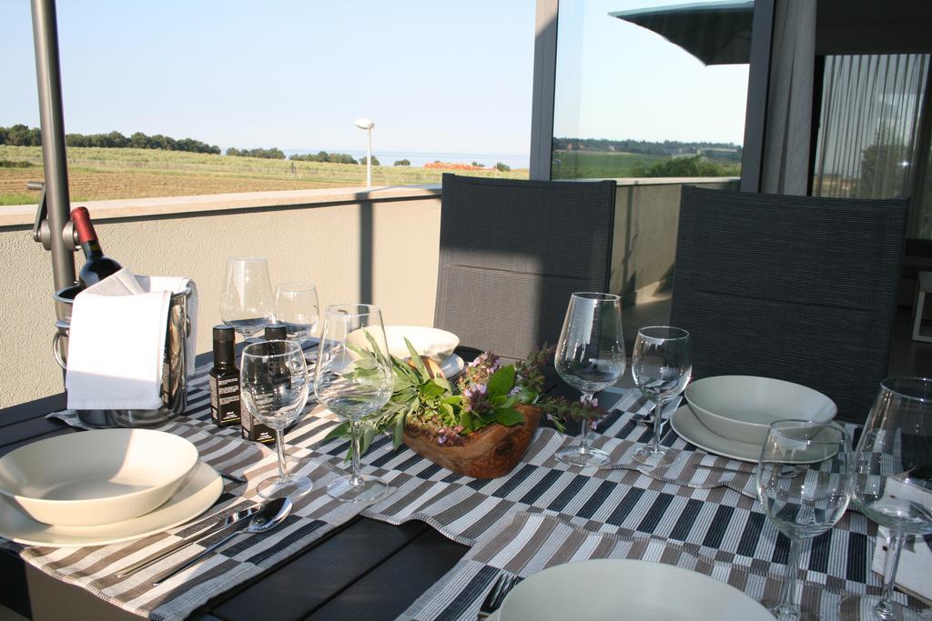 Olive Charm Apartment Umag Exterior foto