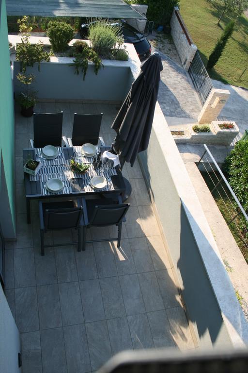 Olive Charm Apartment Umag Exterior foto
